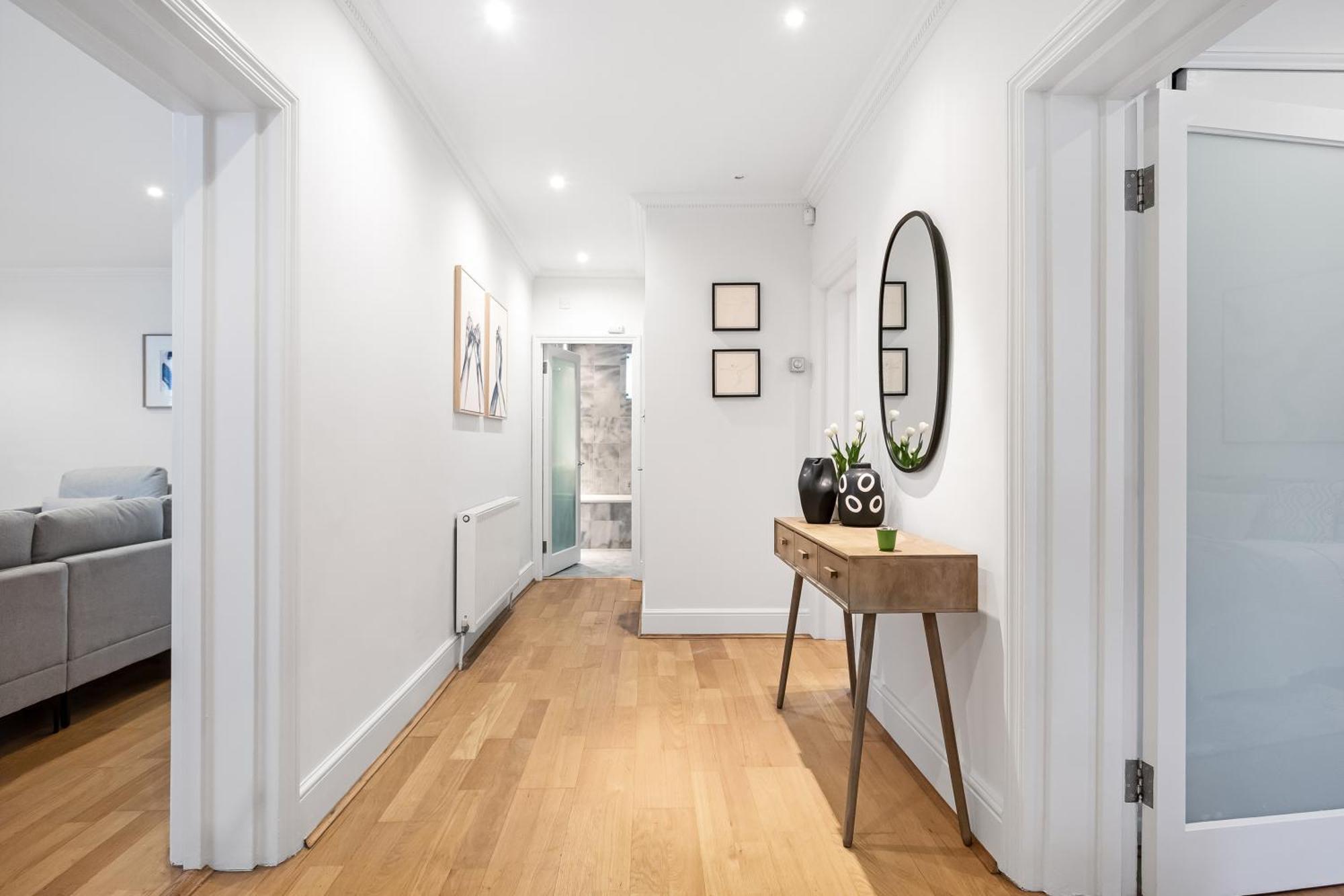Stylish 2 Bed 2 Bath - Private Garden Londra