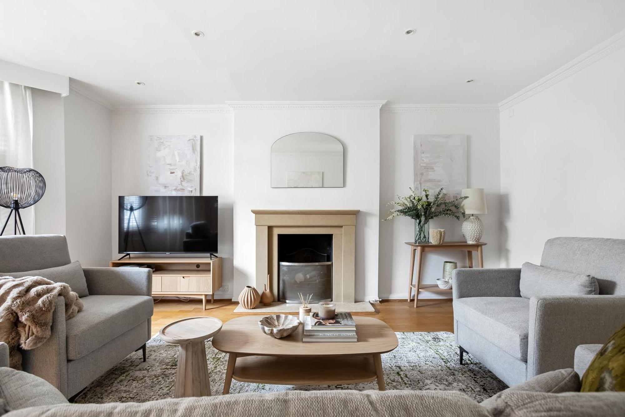Stylish 2 Bed 2 Bath - Private Garden Appartamento *